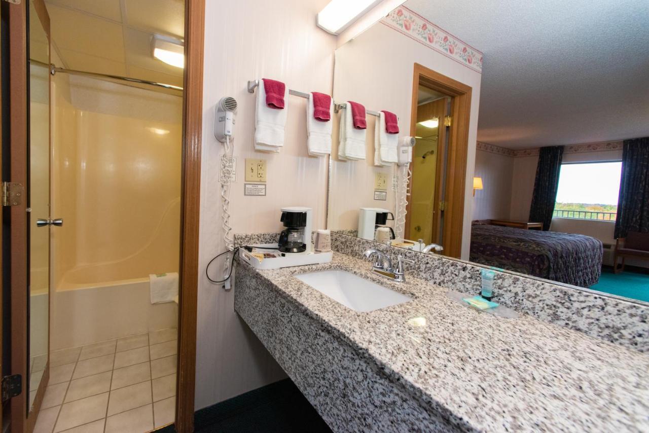 Express Inn Юрека Спрингс Екстериор снимка